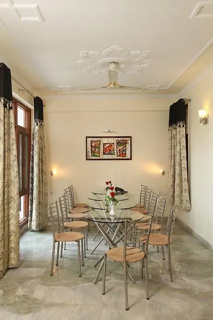 Le-Eden Bed & Breakfast Gurgaon