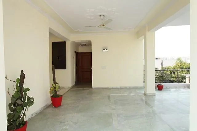 ***  Le-Eden Bed & Breakfast Gurgaon India